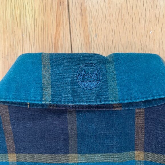 Wrangler button down - Picture 3 of 6